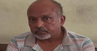 ചികിത്സക്ക് പണം ചെലവാകുന്നു; രോഗിയായ സഹോദരൻ്റെ നെഞ്ചിൽ കത്തി കുത്തിയിറക്കി, വെറ്ററിനറി ഡോക്ടർക്ക് ജീവപര്യന്തം ചികിത്സക്ക് പണം ചെലവാകുന്നു; രോഗിയായ സഹോദരൻ്റെ നെഞ്ചിൽ കത്തി കുത്തിയിറക്കി, വെറ്ററിനറി ഡോക്ടർക്ക് ജീവപര്യന്തം