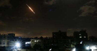 ഗസ്സയില്‍ ഇസ്‌റാഈലിന്റെ ഡ്രോണ്‍ ആക്രമണം; പിതാവും മകളുമടക്കം മൂന്ന് പേര്‍ കൊല്ലപ്പെട്ടു