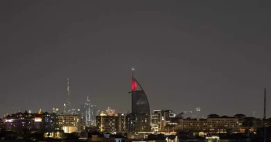 ആക്രമണം തുടർന്ന് ഇറാൻ; ദുബായിൽ ഒരാൾ കൊല്ലപ്പെട്ടു; കുവൈത്ത് വിമാനത്താവളത്തിന് നേരേയും ഡ്രോൺ ആക്രമണം