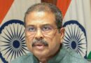 പാറ്റകള്‍ക്ക് മുന്നില്‍ മുട്ടുമടക്കി: കേന്ദ്ര വിദ്യാഭ്യാസ മന്ത്രി ധര്‍മേന്ദ്രപ്രധാന്‍ ഒടുവില്‍ രാജിവെച്ചു
