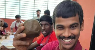 “അനുഗ്രഹമായത് ഒരു വൈറല് റീല്”: പത്ത് വര്ഷം മുമ്പ് കാണാതായ ഭിന്നശേഷിക്കാരനായ മകനെ വീട്ടുകാര്ക്ക് തിരികെ കിട്ടി “അനുഗ്രഹമായത് ഒരു വൈറല് റീല്”: പത്ത് വര്ഷം മുമ്പ് കാണാതായ ഭിന്നശേഷിക്കാരനായ മകനെ വീട്ടുകാര്ക്ക് തിരികെ കിട്ടി